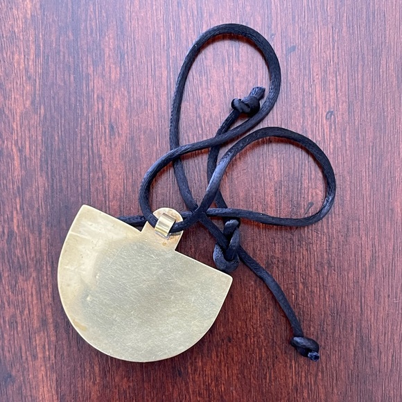 Art Deco style enameled brass pendant necklace - Picture 5 of 7